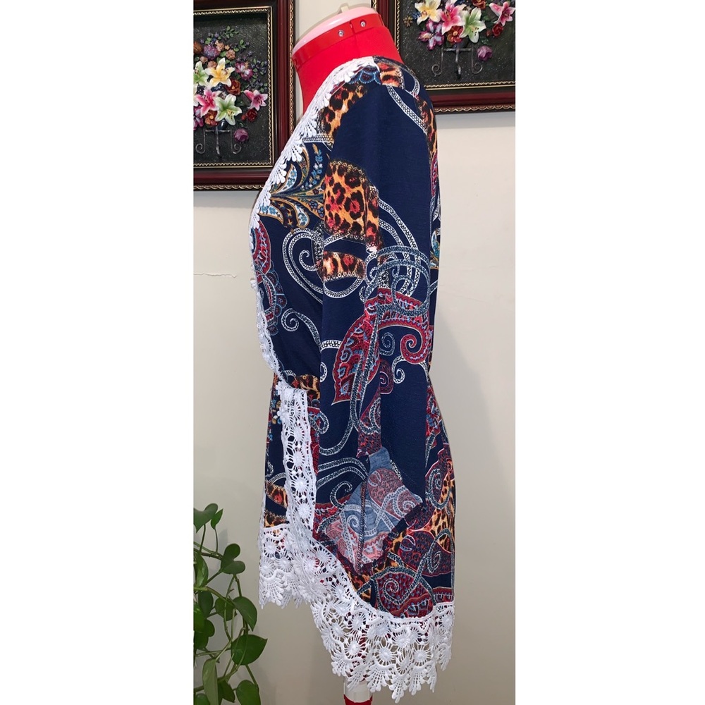 Stylish V-neck Romper - Picture 3 of 5